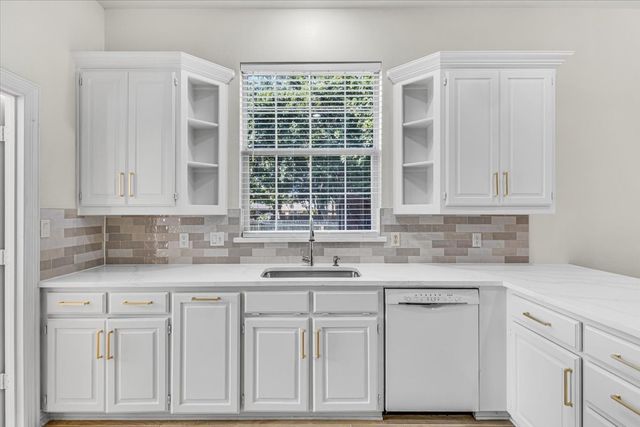 716 Ticonderoga Drive, Denton, TX 76205