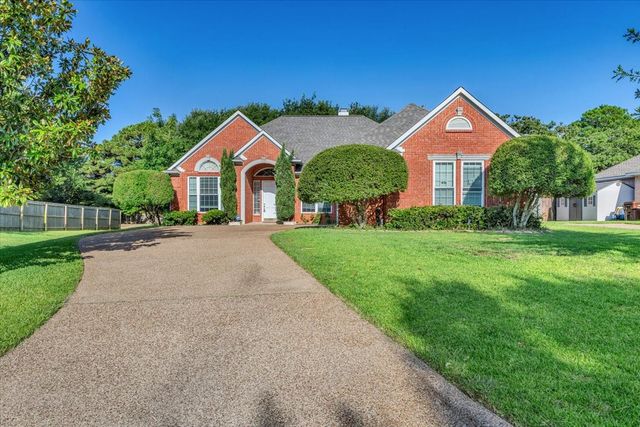 716 Ticonderoga Drive, Denton, TX 76205