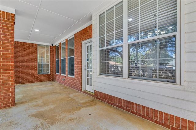 716 Ticonderoga Drive, Denton, TX 76205