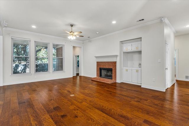 716 Ticonderoga Drive, Denton, TX 76205