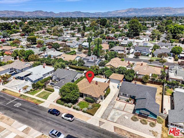 19803 Bassett Street, Los Angeles, CA 91306
