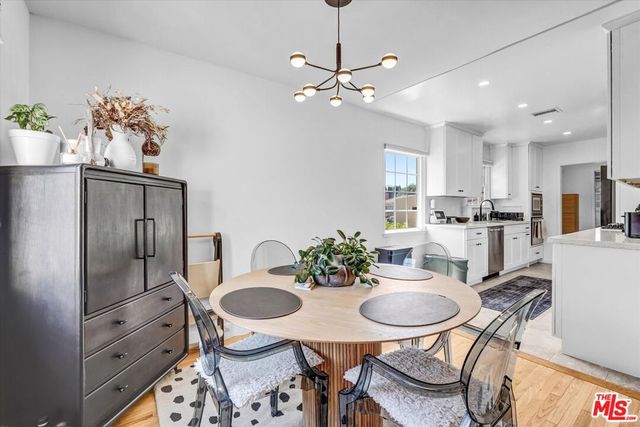 19803 Bassett Street, Los Angeles, CA 91306