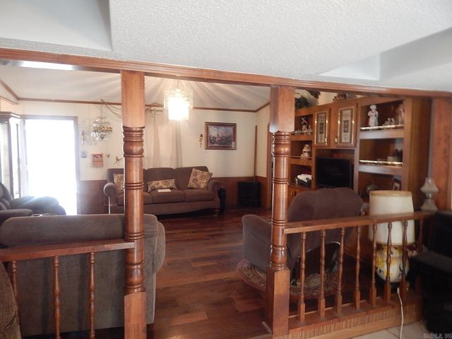 221 Greene 748 Road, Paragould, AR 72450