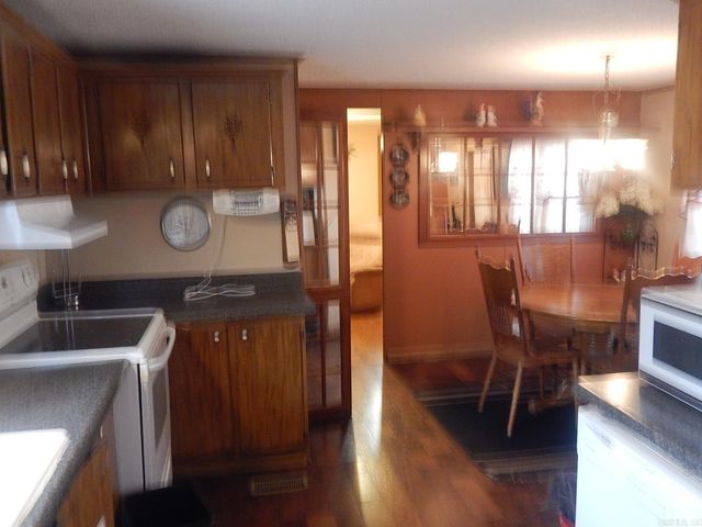 221 Greene 748 Road, Paragould, AR 72450