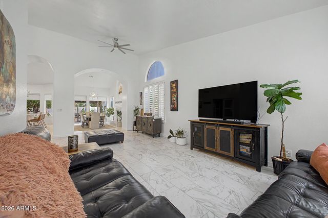 3105 E Hiddenview Drive, Phoenix, AZ 85048