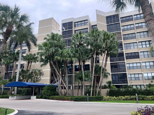 16300 Golf Club Road 216, Weston, FL 33326