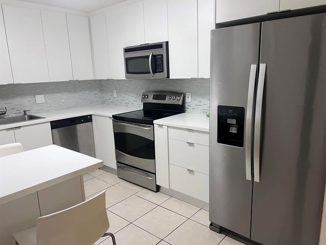 16300 Golf Club Road 216, Weston, FL 33326