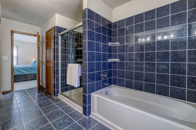 305 N Fiore Parkway, Vernon Hills, IL 60061