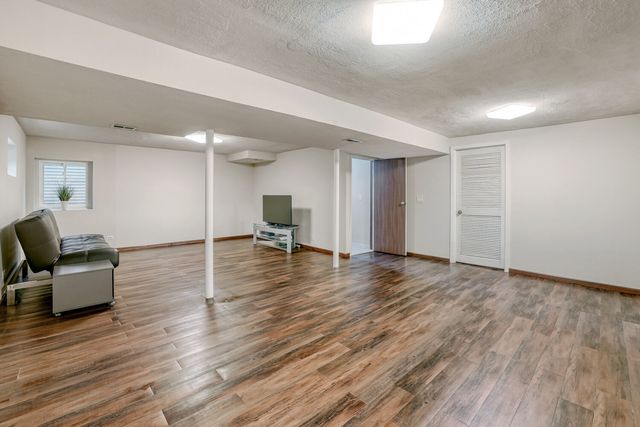 305 N Fiore Parkway, Vernon Hills, IL 60061