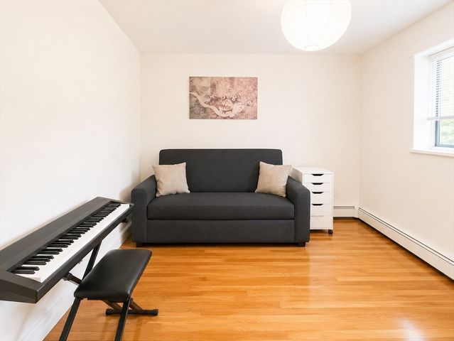 14 Riverside 3-2, Watertown, MA 02472