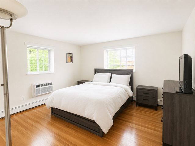 14 Riverside 3-2, Watertown, MA 02472