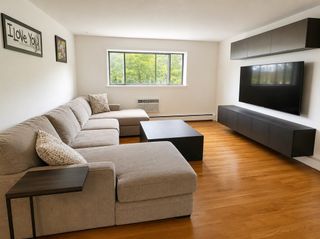 14 Riverside 3-2, Watertown, MA 02472