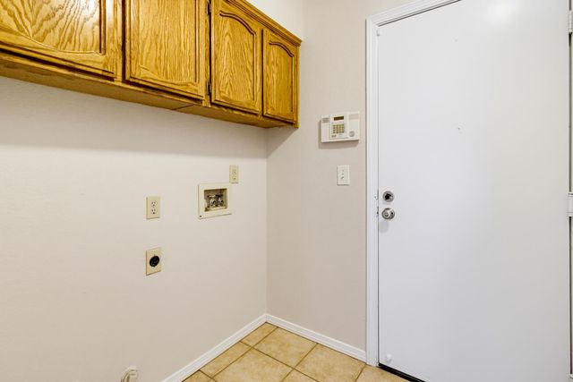 8201 Palmerson Dr, Antelope, CA 95843