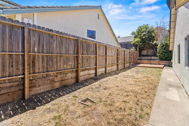 8201 Palmerson Dr, Antelope, CA 95843