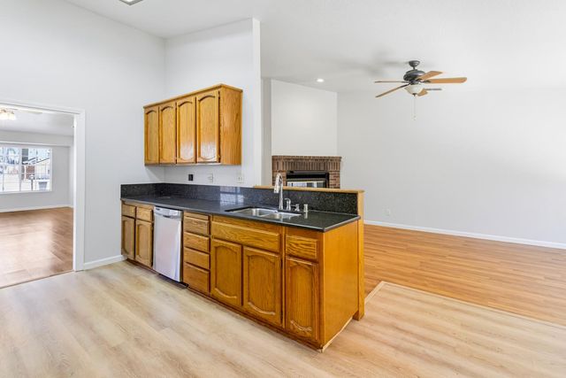 8201 Palmerson Dr, Antelope, CA 95843