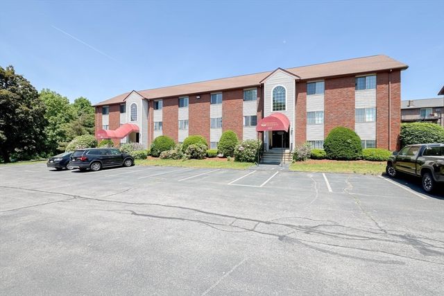 2400 Skyline Dr 1, Lowell, MA 01854