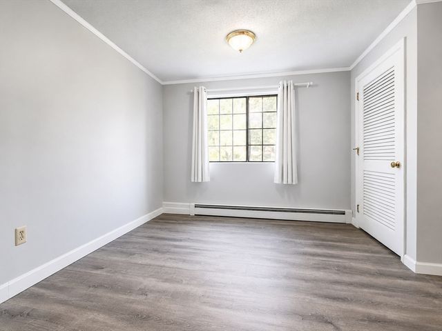 2400 Skyline Dr 1, Lowell, MA 01854