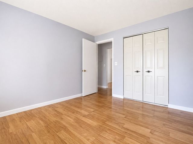 2400 Skyline Dr 1, Lowell, MA 01854