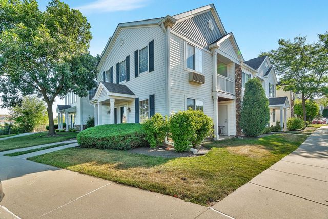 1303 Silverstone Drive 1303, Carpentersville, IL 60110