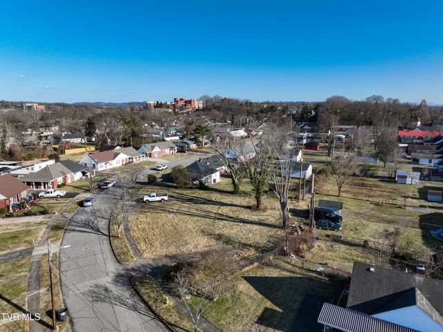 524 Sequoyah Drive, Kingsport, TN 37660