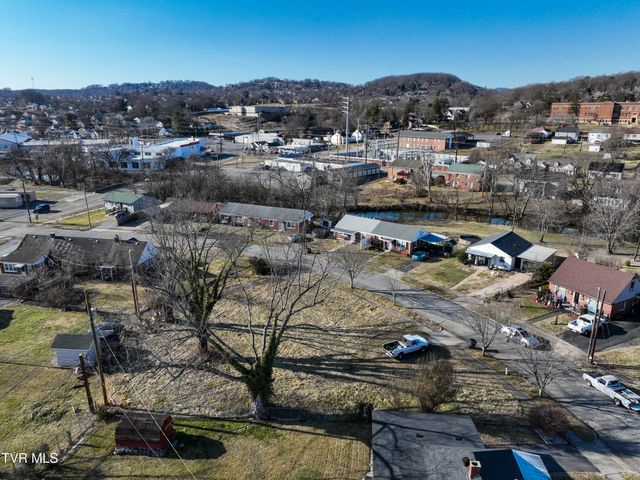 524 Sequoyah Drive, Kingsport, TN 37660