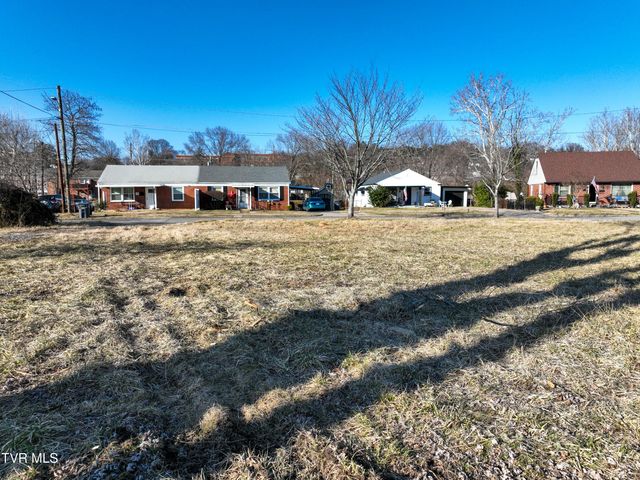 524 Sequoyah Drive, Kingsport, TN 37660