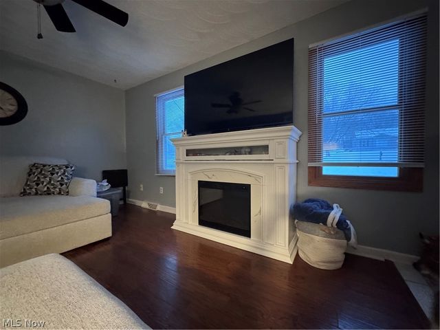 184 Darlington Road SE, Warren, OH 44484