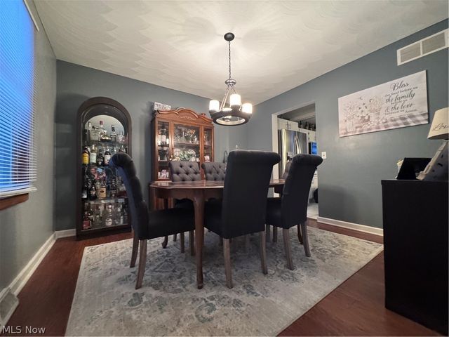 184 Darlington Road SE, Warren, OH 44484