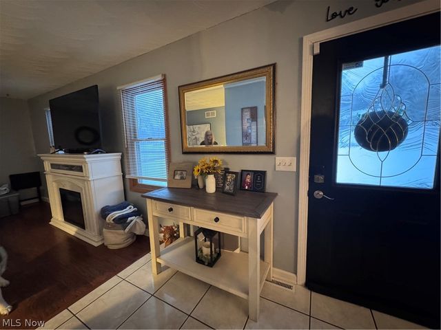 184 Darlington Road SE, Warren, OH 44484