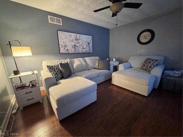 184 Darlington Road SE, Warren, OH 44484