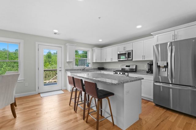 55 Plymouth St H31, Whitman, MA 02382