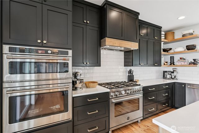 505 Michelle Drive, Camano Island, WA 98282