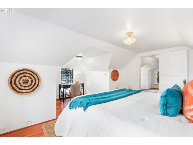 9897 Nw HOGE Ave, Portland, OR 97231