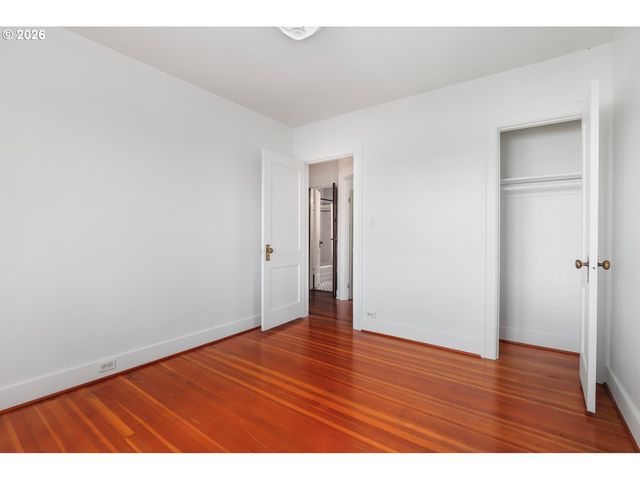 9897 Nw HOGE Ave, Portland, OR 97231