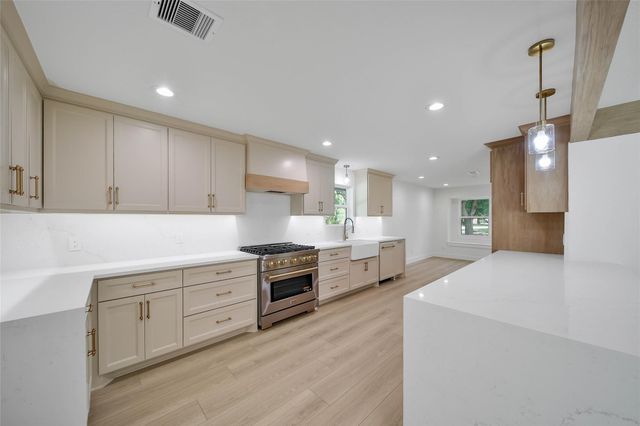5102 Kinglet Street, Houston, TX 77035