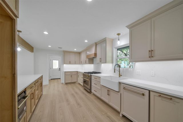 5102 Kinglet Street, Houston, TX 77035