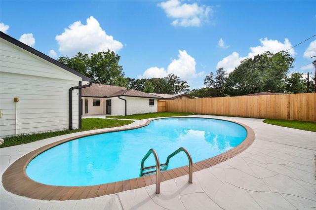 5102 Kinglet Street, Houston, TX 77035