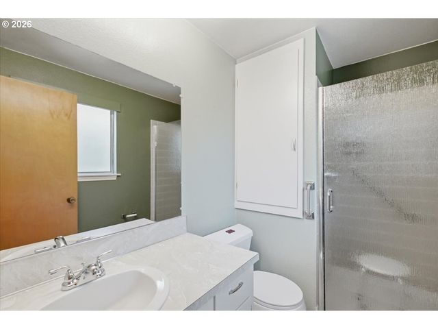895 Nw 3RD St, Gresham, OR 97030