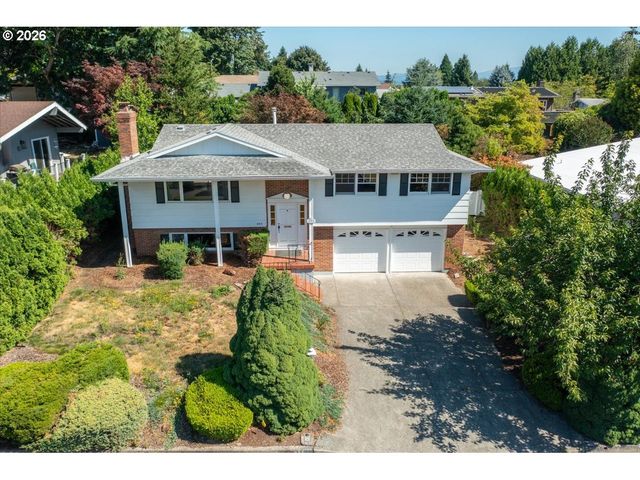 895 Nw 3RD St, Gresham, OR 97030