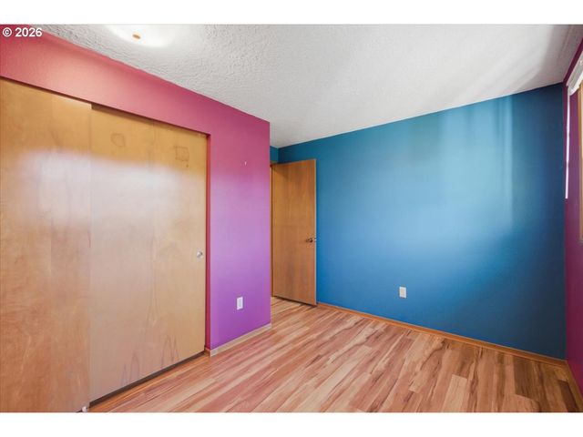 895 Nw 3RD St, Gresham, OR 97030