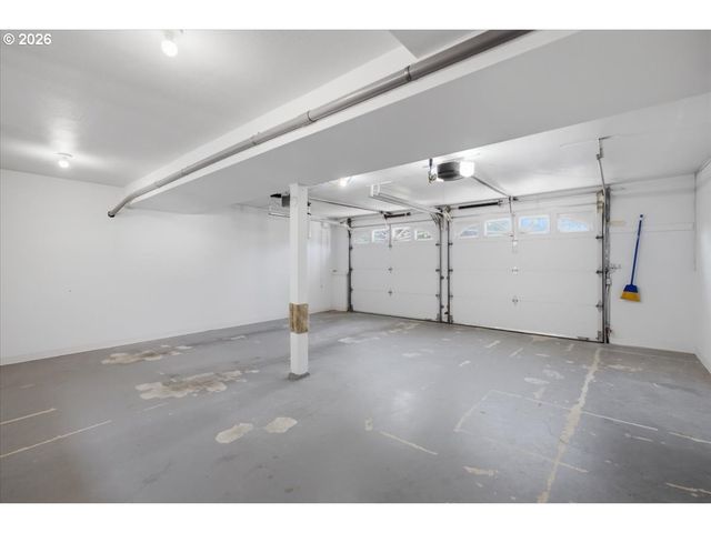 895 Nw 3RD St, Gresham, OR 97030
