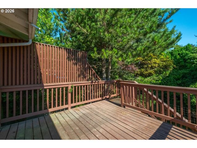 895 Nw 3RD St, Gresham, OR 97030