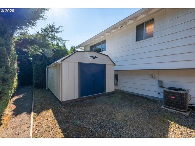 895 Nw 3RD St, Gresham, OR 97030