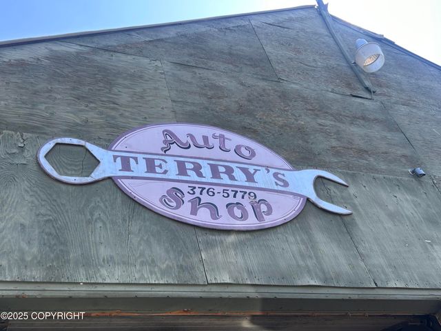 5550 W Limberlost Avenue, Wasilla, AK 99623