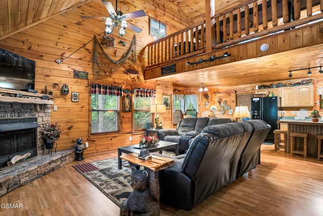 3905 Fern Brook Way, Sevierville, TN 37862