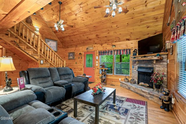3905 Fern Brook Way, Sevierville, TN 37862