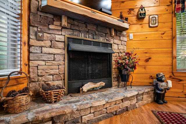 3905 Fern Brook Way, Sevierville, TN 37862