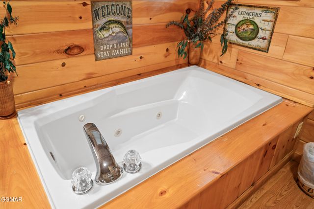 3905 Fern Brook Way, Sevierville, TN 37862