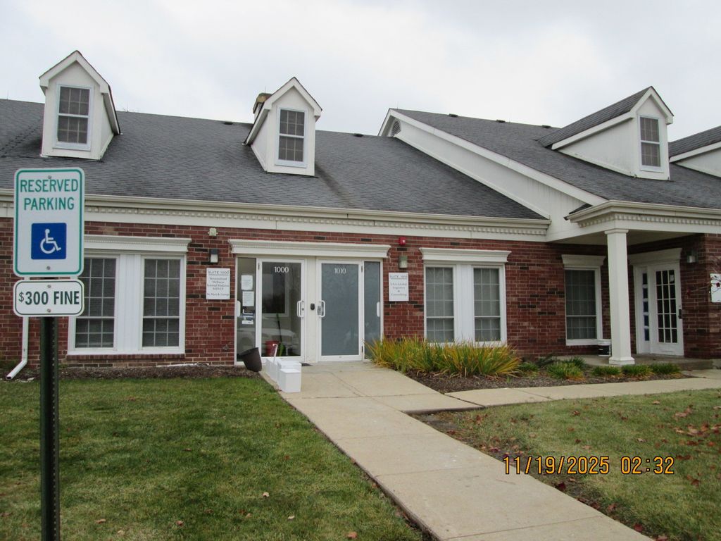 33 W Higgins Road 1010, South Barrington, IL 60010