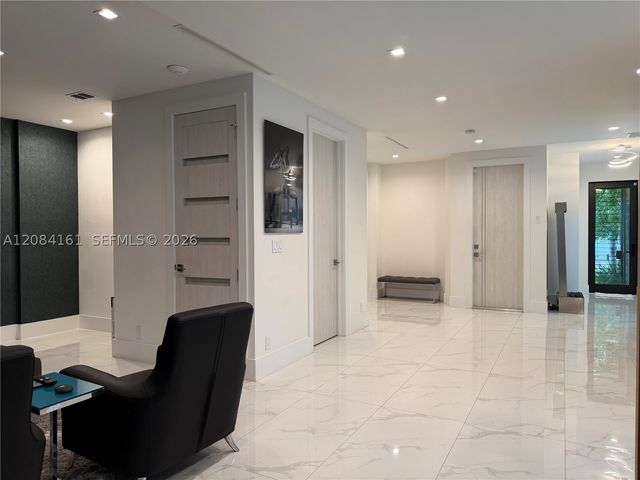 106 NE 16th Ter, Fort Lauderdale, FL 33301